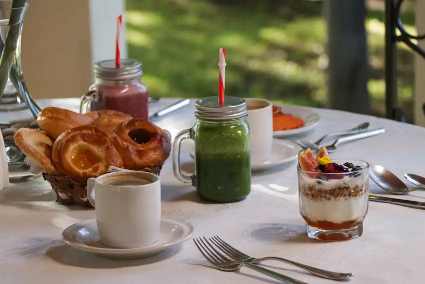 Desayuno y cocina de hotel boutique en The Lorian Club